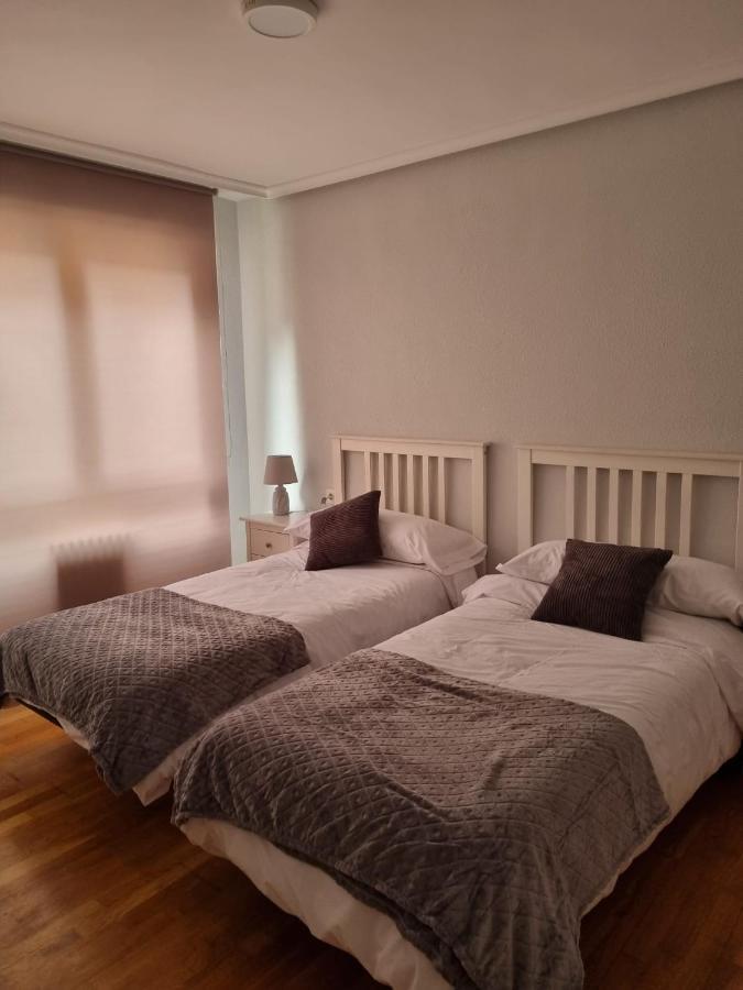 レオンVivienda Silvia Renfeアパートメント エクステリア 写真